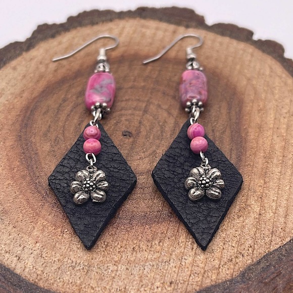 Leather Dangle Earrings Pink Crazy Lace Agate Antique Silver Flower Charm Beads - Picture 3 of 7